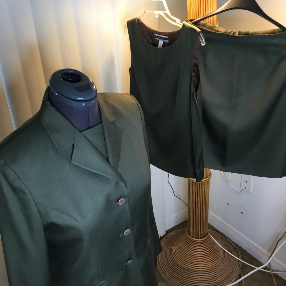 Green Silk Four Piece Amanda  Smith